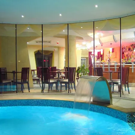 Хотел семеен фреш 3*